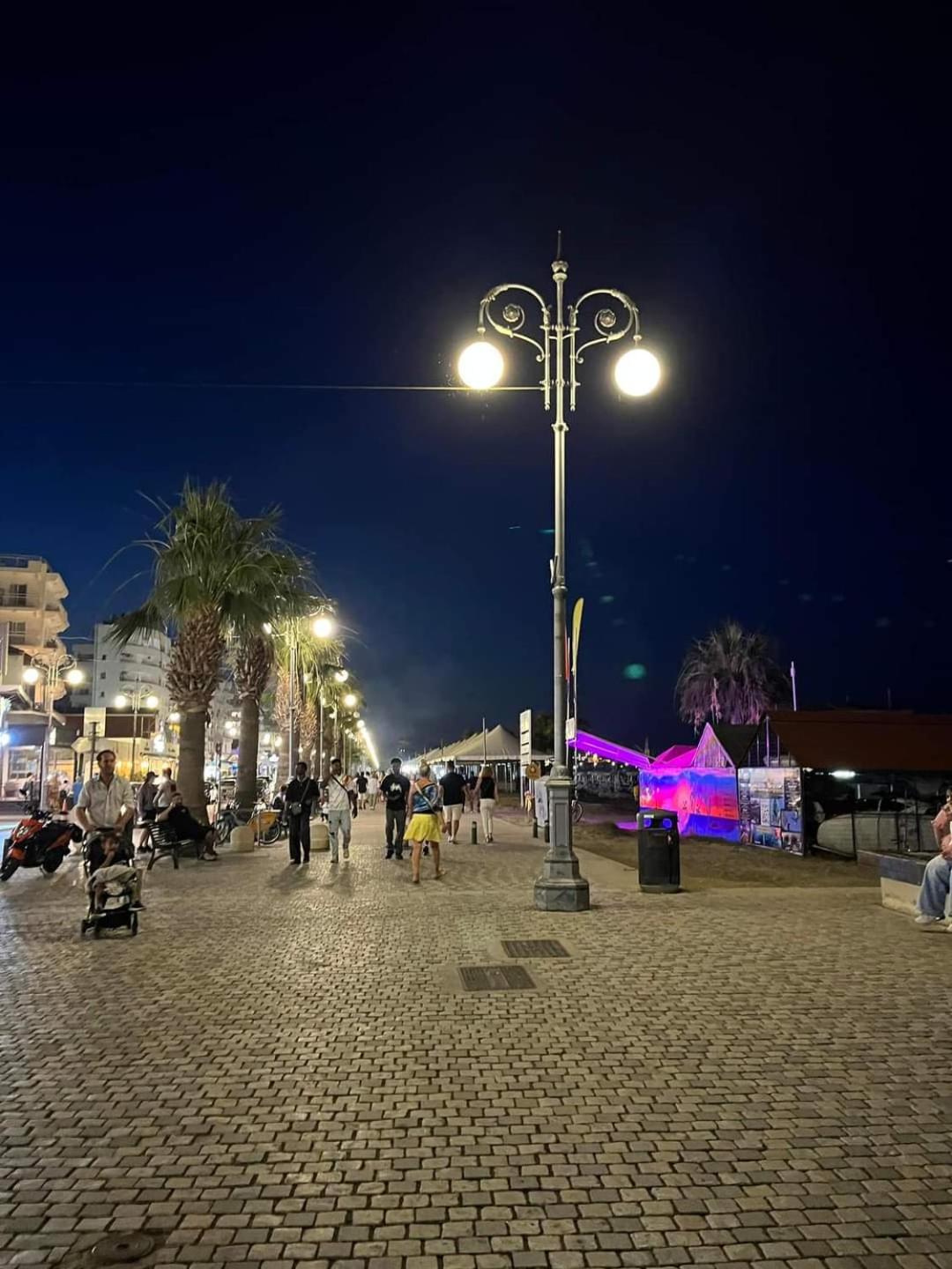 Stelia'S Seagate Studio Apt. Larnaca Luaran gambar